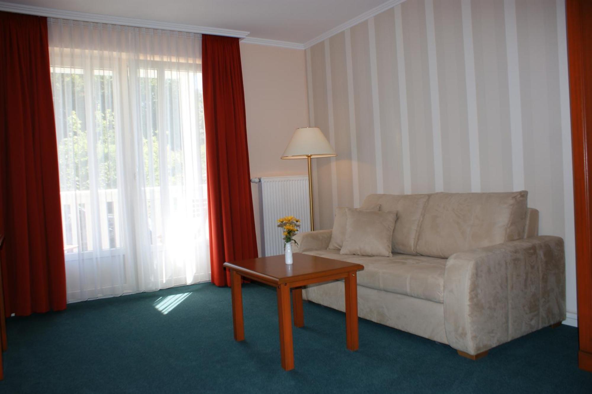 Hotel Pension Bellevue Bad Doberan Ngoại thất bức ảnh